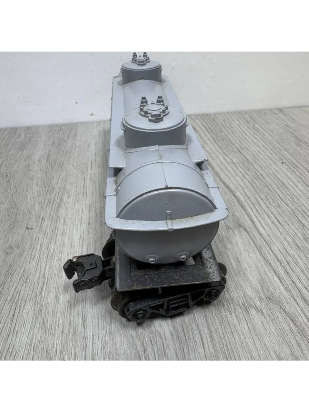 Postwar Lionel 6465 BLT 1-58 Gray Gulf 2-Dome Tank Car